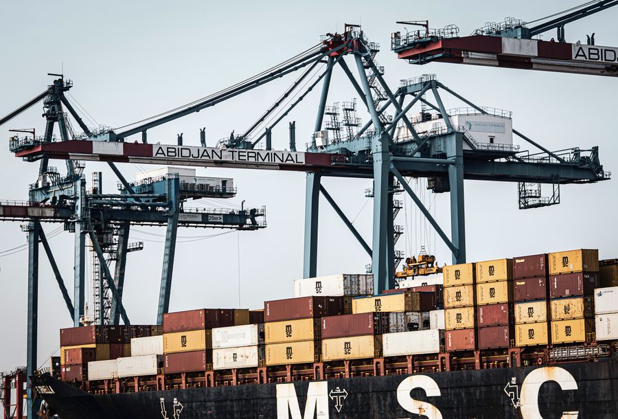 Containerkräne im Hafen